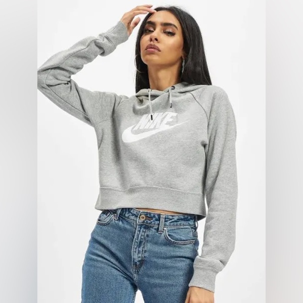 *Final Price* Nike Sportswear Essential Logo Cropped Hoodie in Grey/White Large